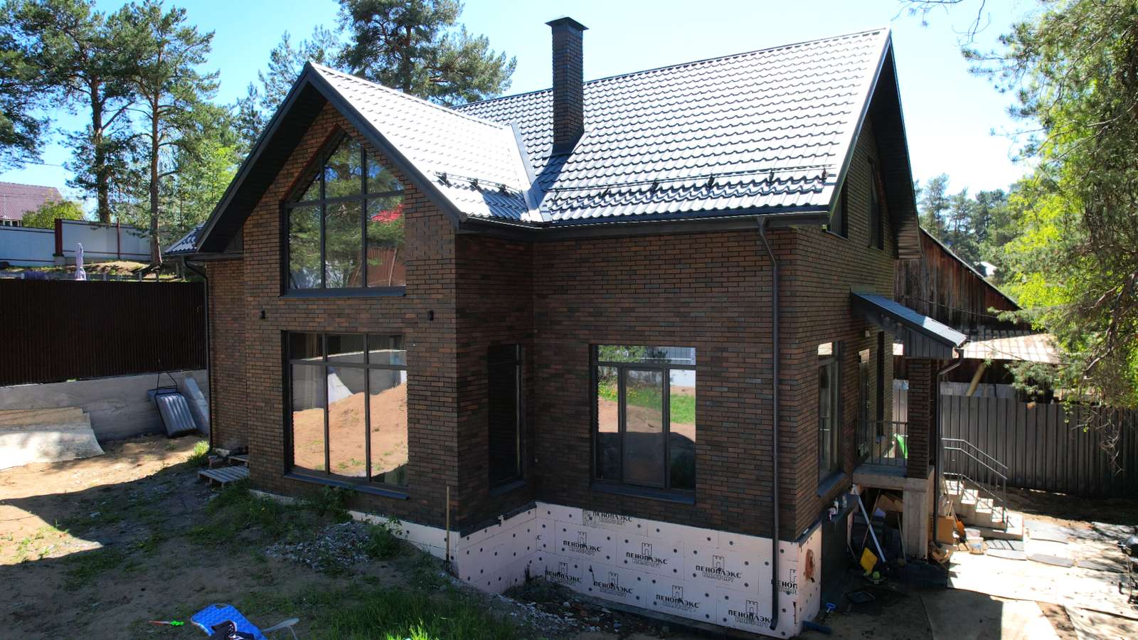 Двухэтажный дом из газобетонных блоков площадью 320 м2